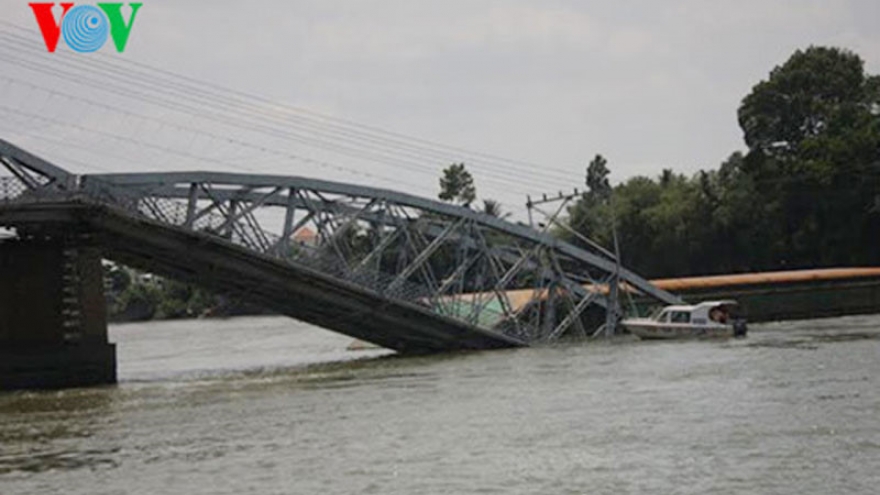 
        Ghenh Bridge collapse slams local economy
                          
                      