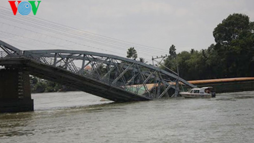 Ghenh Bridge collapse slams local economy