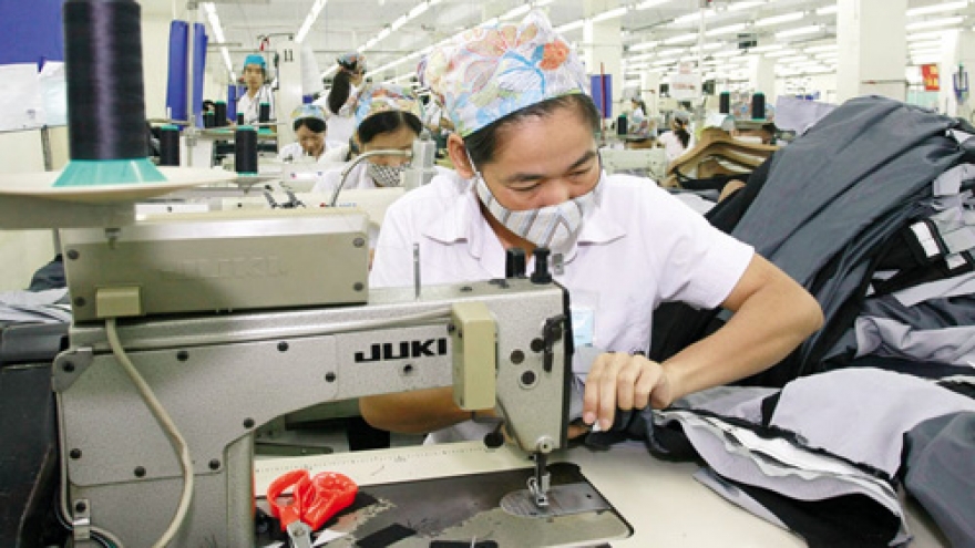 Garment exports hit US$7.44 billion