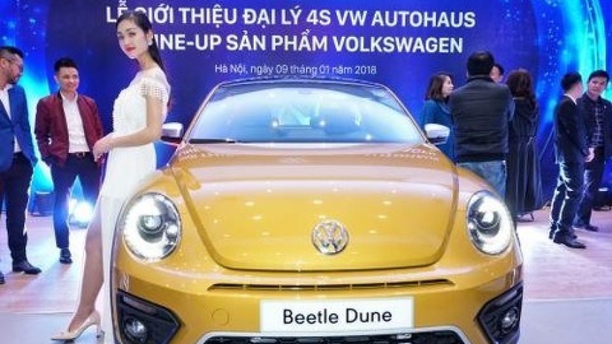German carmaker opens two more showrooms in Hanoi
