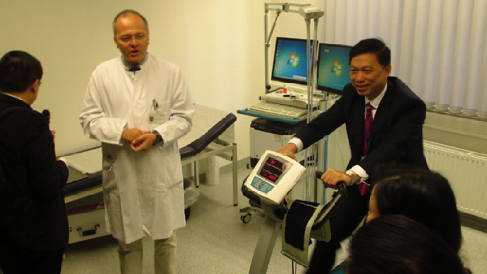 Medical experts learn about telemedicine in Germany