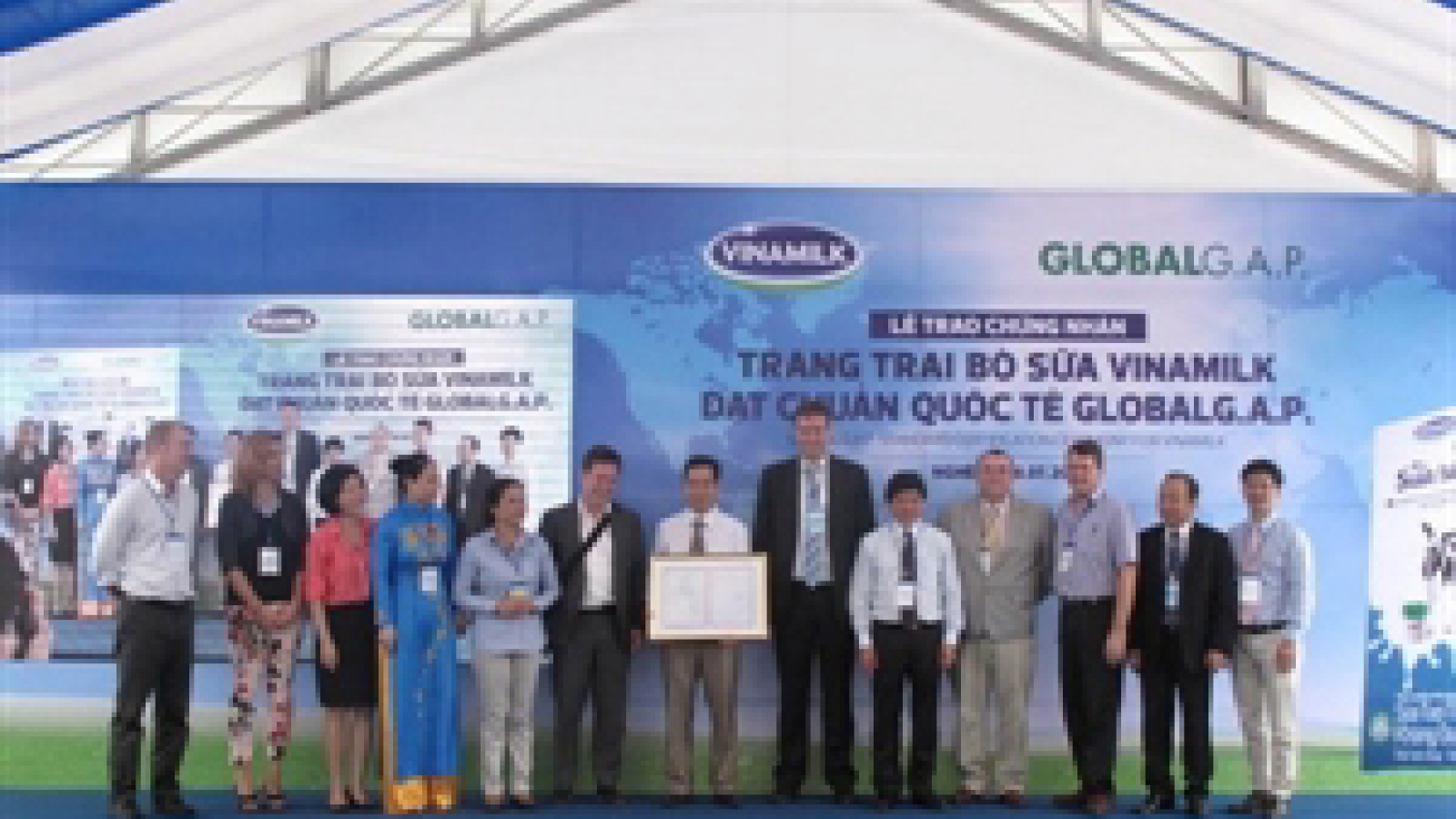 First Vinamilk dairy farm receives GlobalGAP certificate