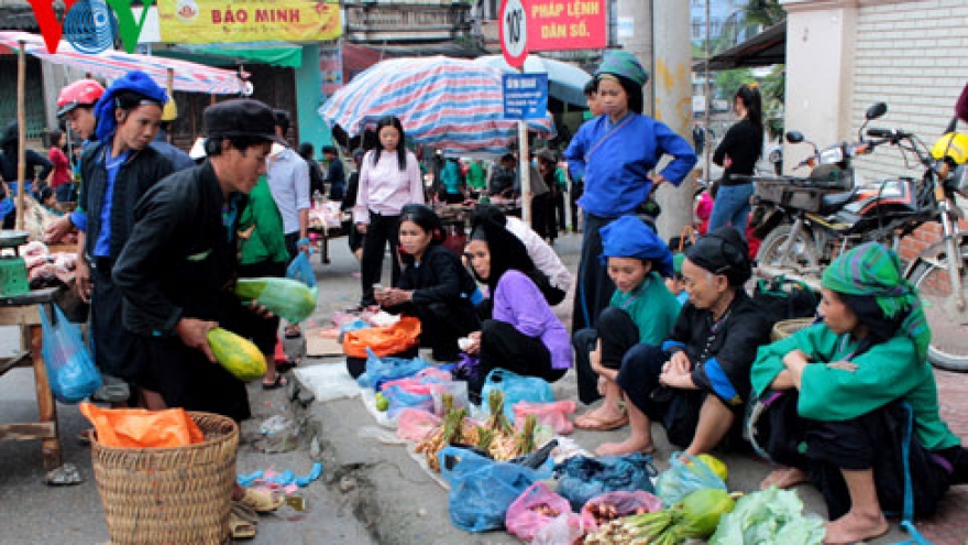 Hoang Su Phi market