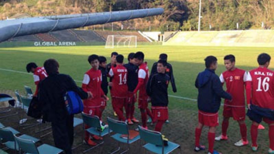HAGL Arsenal JMG defeats U17 Queensland at Sanix Cup