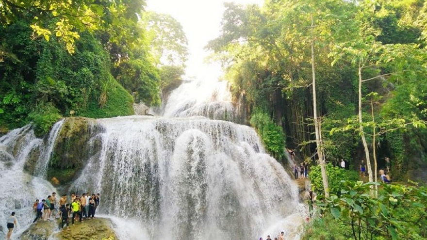 10 must-see places in Hoa Binh province