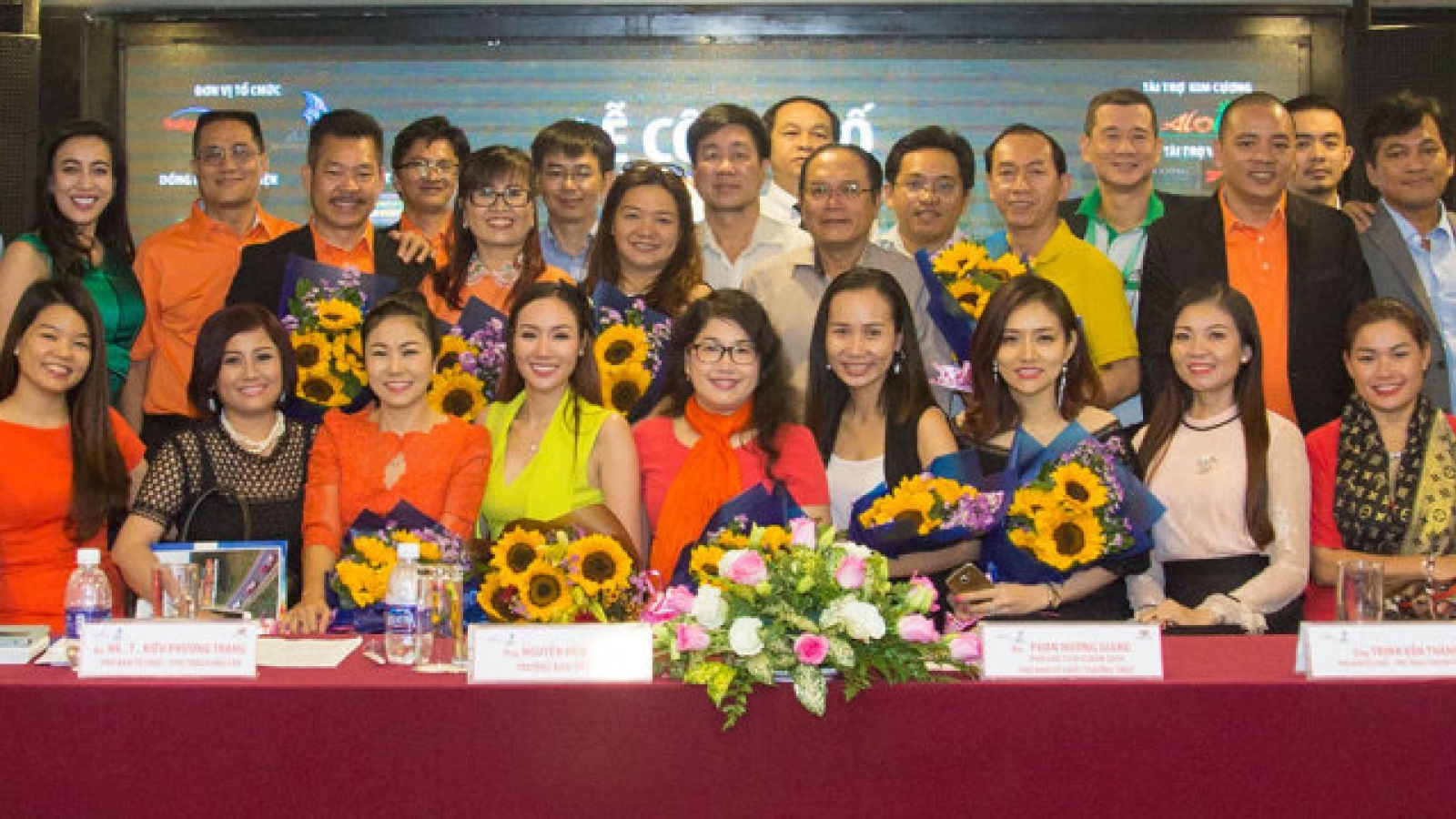 2030 Business Club donates more than VND1 billion to children