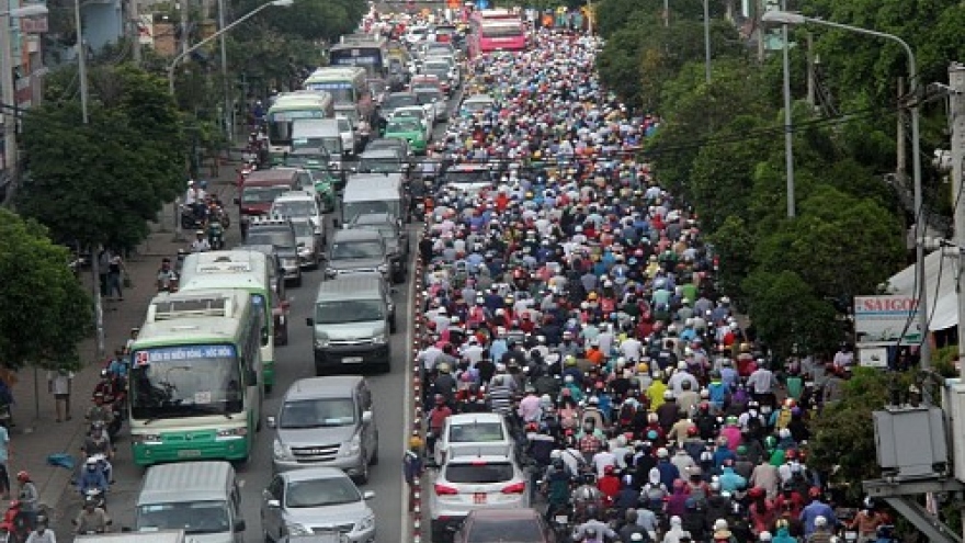 HCM City to arrange different hours for each commuter group to curb congestion