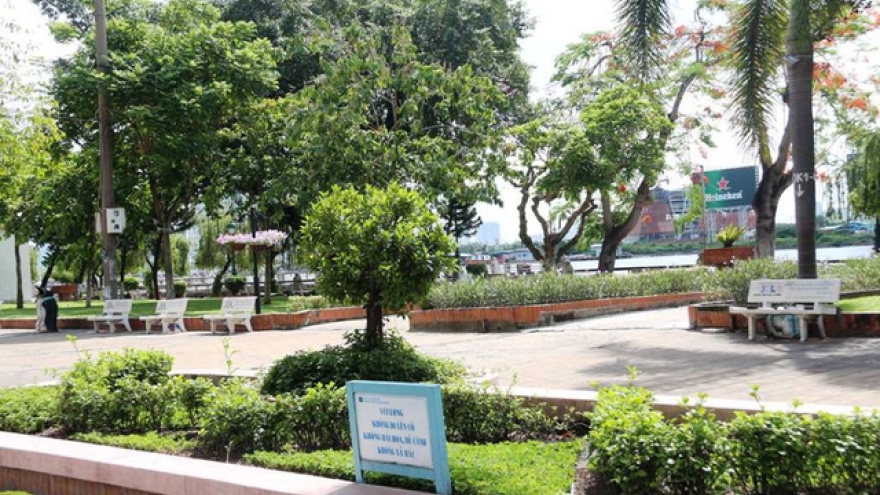 Bach Dang Park holds fun, food, music festivals for all ages