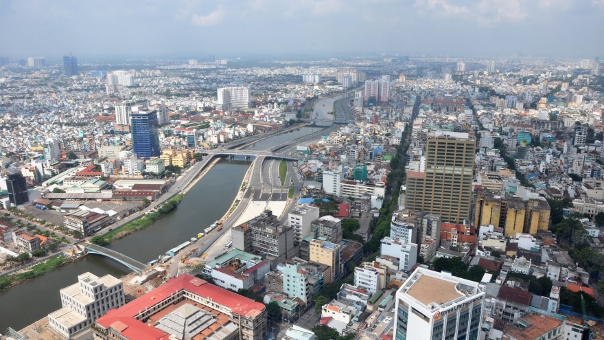 
        UK Prime Minister's Trade Envoy visits Vietnam
                              
