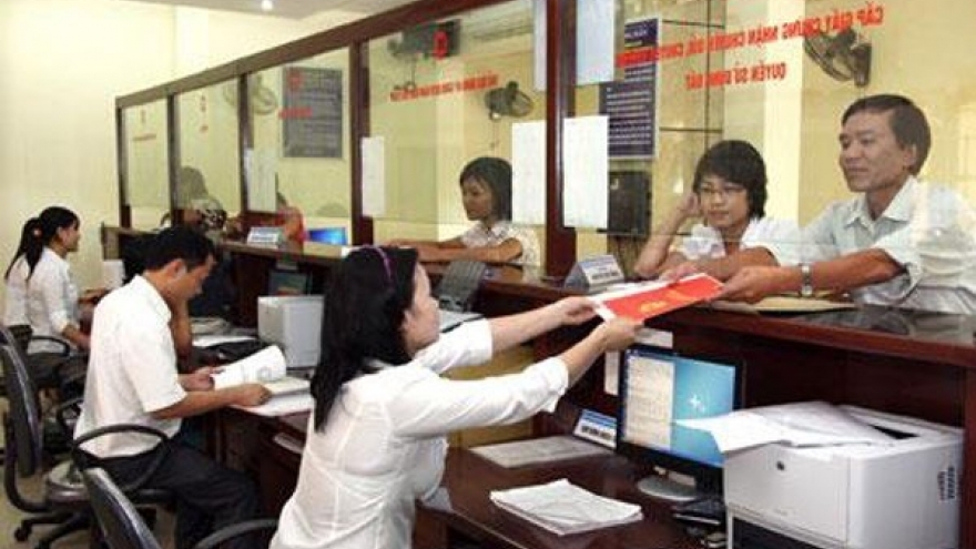 HCM City plans to pilot merit pay for workers