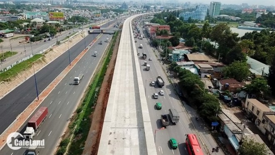 
        HCM City real estate market lopsided, unsustainable: HoREA
                              