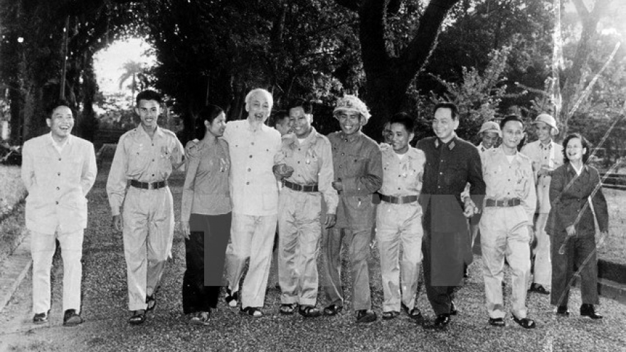 Vietnamese youngsters in Thailand learn about President Ho Chi Minh