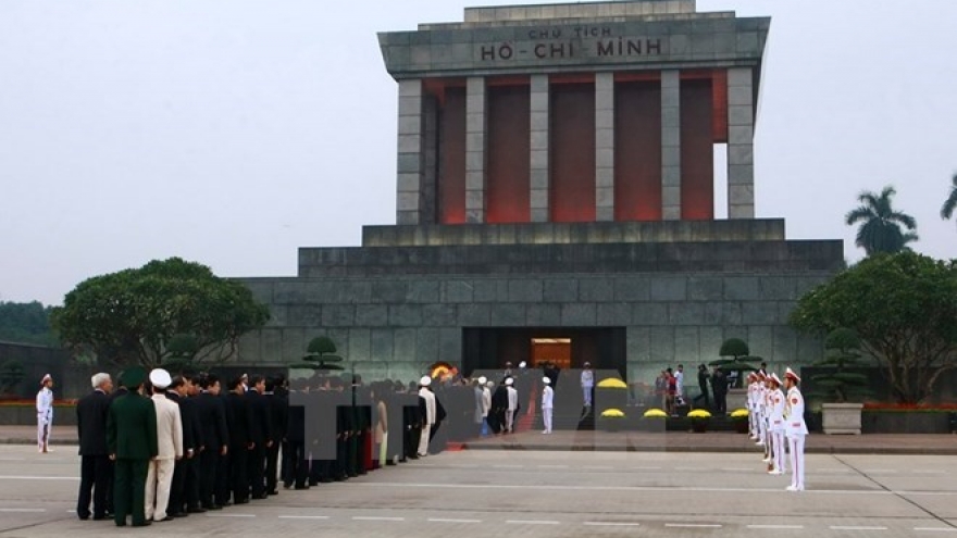 Over 66,200 people pay tribute to late President Ho Chi Minh