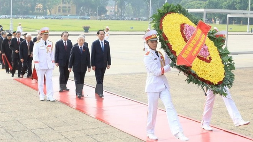 Leaders pay tribute to heroic martyrs