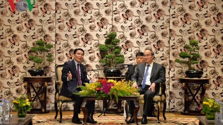 Laos-Vietnam Friendship Association delegation visits HCM City