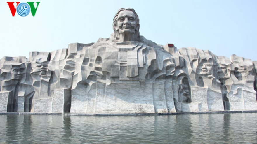 Heroic Vietnamese mother monument inaugurated