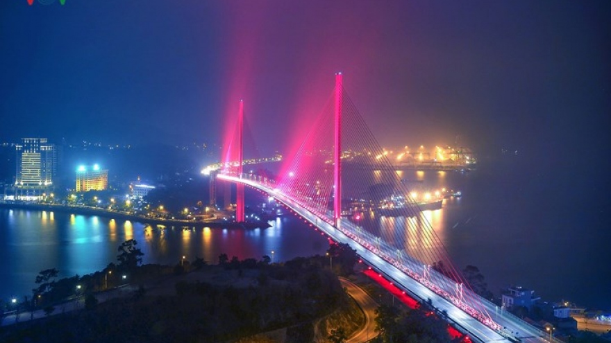 Ha Long Bay sparking when night falls 