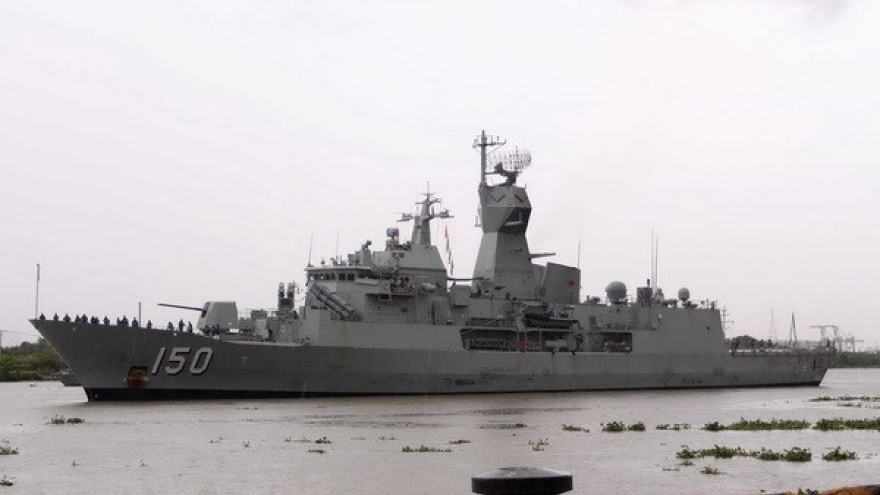 Australian naval ships make port call in HCM City
