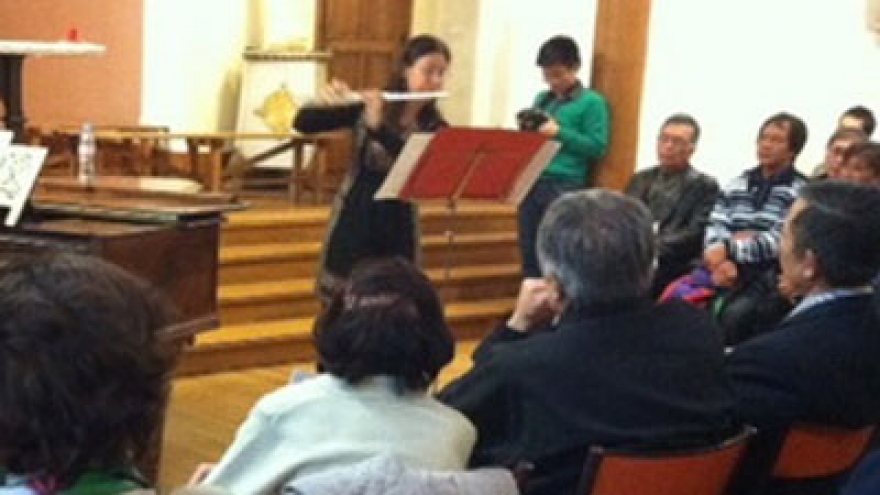 Paris concert raises funds for poor Vietnamese students