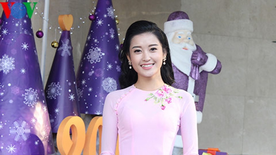 
        Huyen My takes centre stage in London 
                              