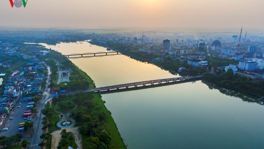 Enjoy stunning beauty of Hue ancient capital from height