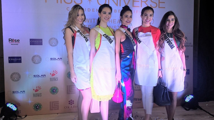 Le Hang and other Miss Universe contestants join charitable activity