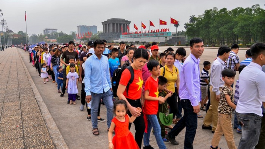 People line up to pay tribute to late President Ho Chi Minh