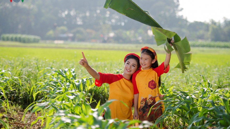 Ngoc Han launches new Ao Dai collection at Hue Festival