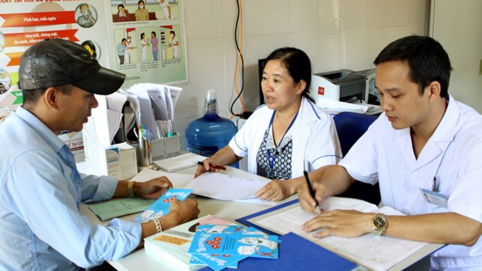 Obstacles in HIV/AIDS prevention should be removed: Experts