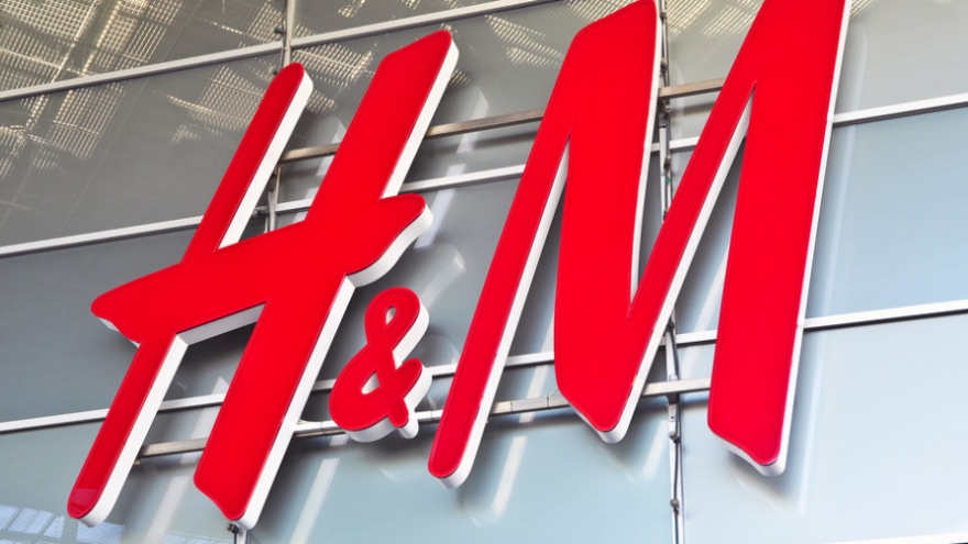 
        Swedish fashion giant makes retail debut in Vietnam
                              