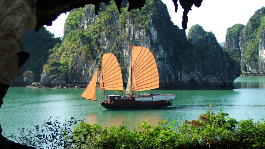 Vietnam one of attractive destinations for tourists in 2013