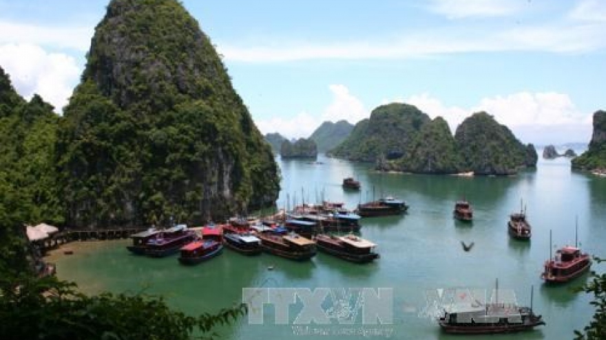 Quang Ninh hopes to welcome 12 million tourists in 2018