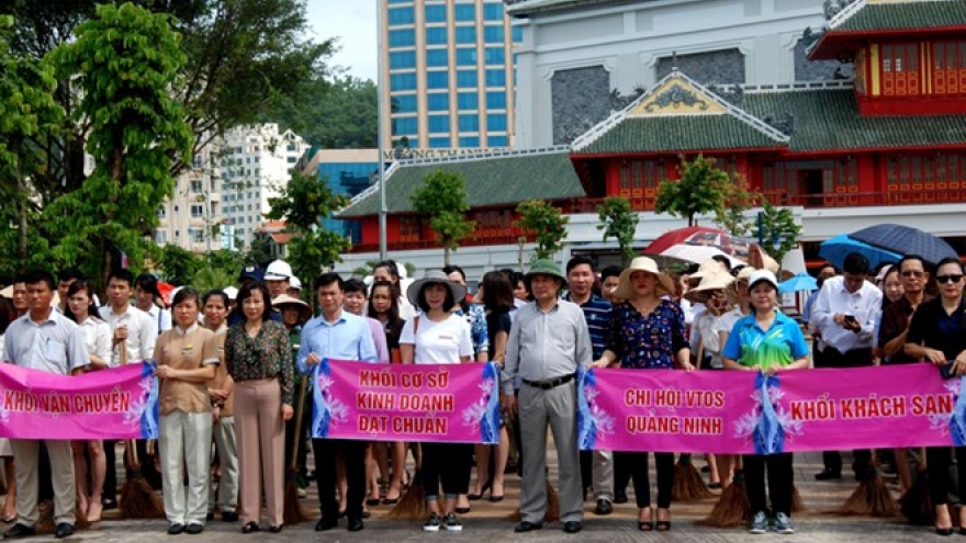 Ha Long Bay promoted as clean, friendly destination