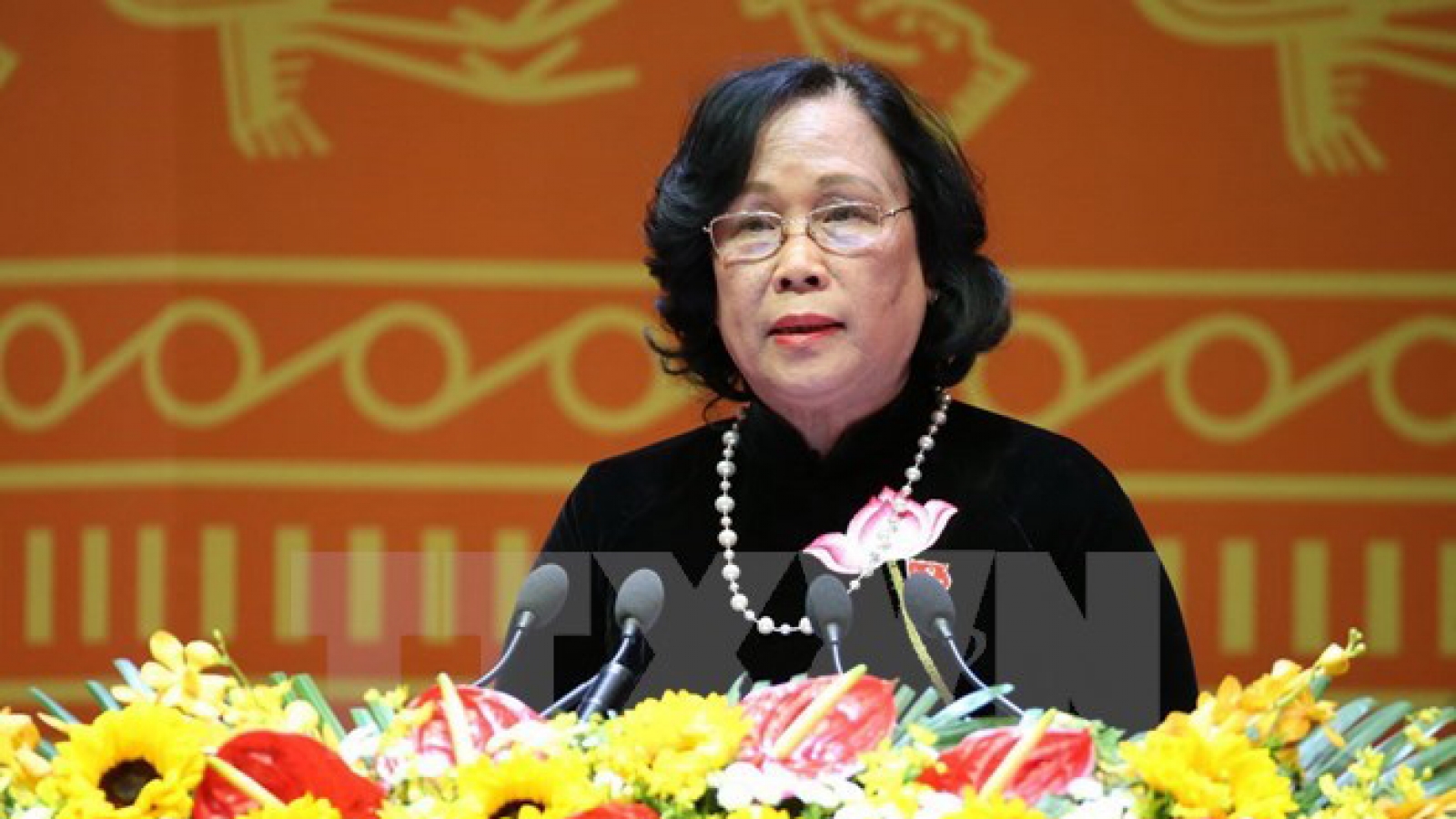 Party Congress: solutions to improving human resource quality