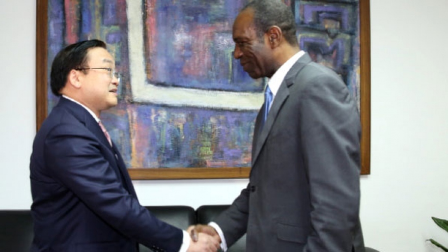 Vietnam, Mozambique promote ties