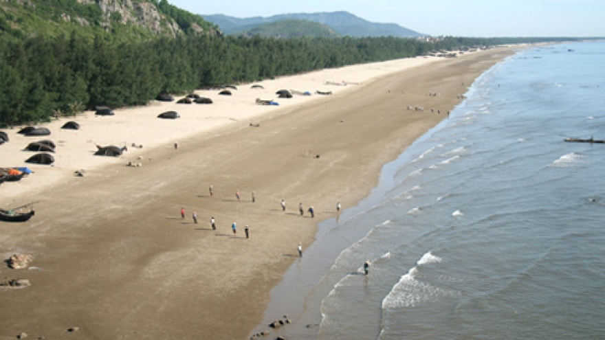 Peaceful Hai Hoa Beach