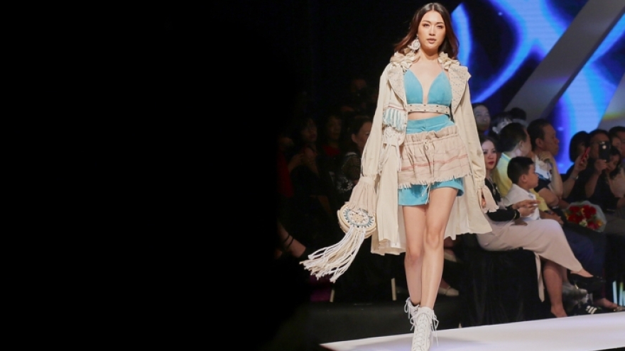 Le Hang dazzles in Malaysian designer’s latest collection