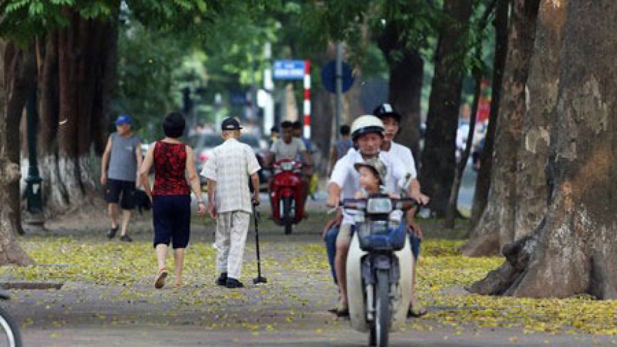 Romantic beauty of Hanoi in autumn