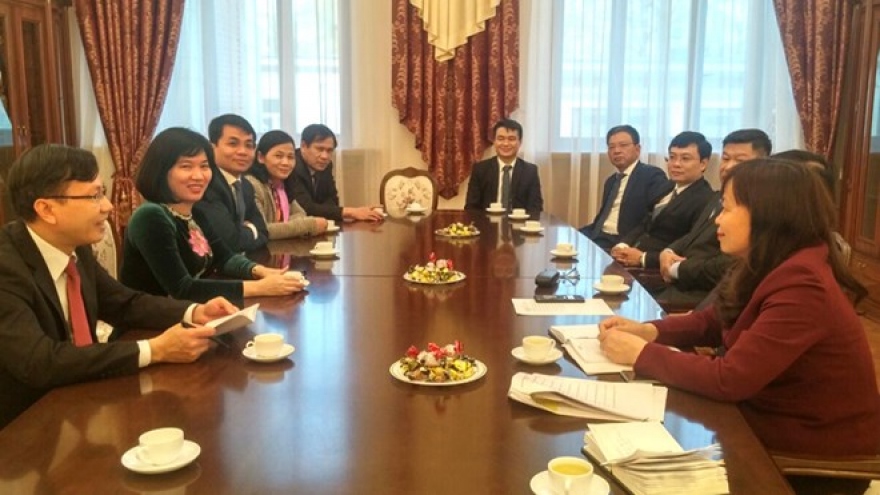 Hanoi enhances relations with capital cities of Russia, Czech Republic