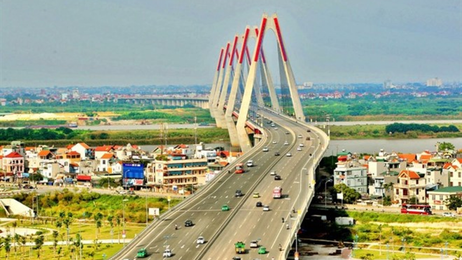 Hanoi may dissolve district People's Councils