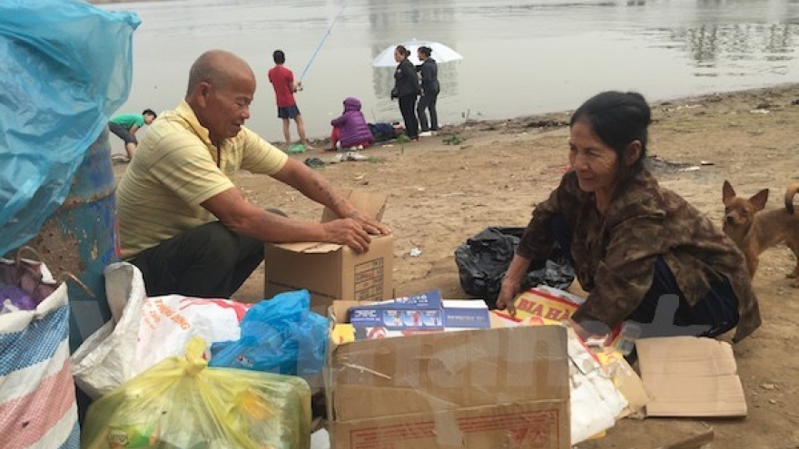 Hanoi to help over 10,000 families escape poverty in 2017