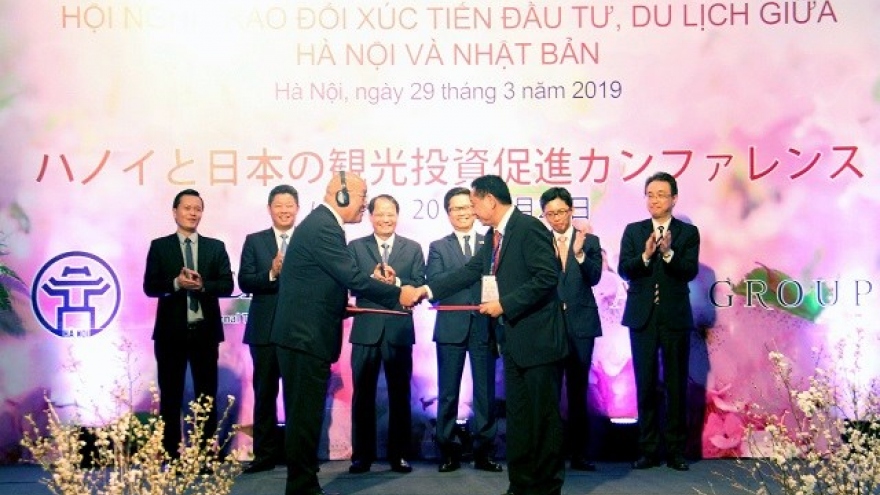 Hanoi promotes investment-tourism cooperation with Japan