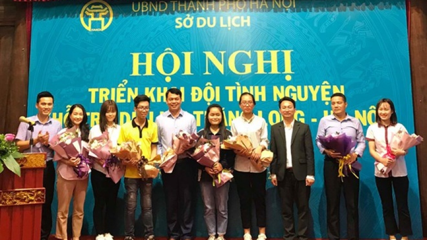 Hanoi students promote local tourist attractions