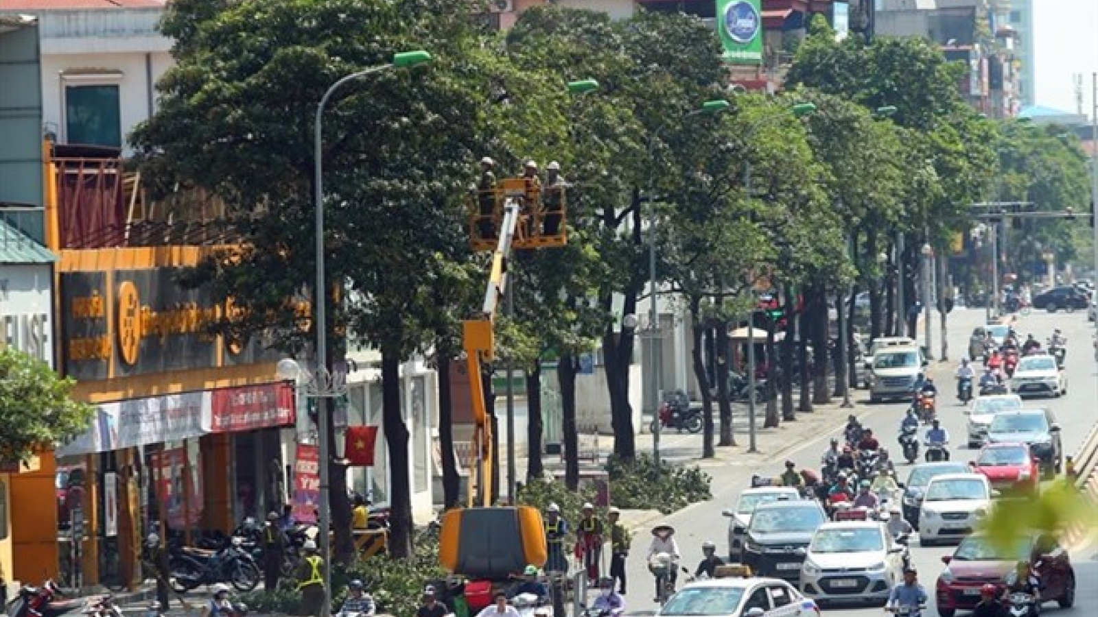 Hanoi’s air quality improves