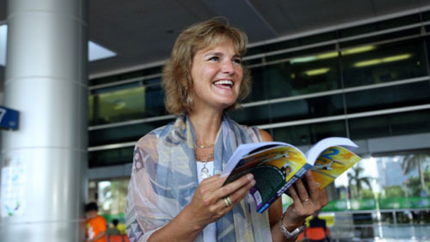 “192 Hours” author returns to Vietnam