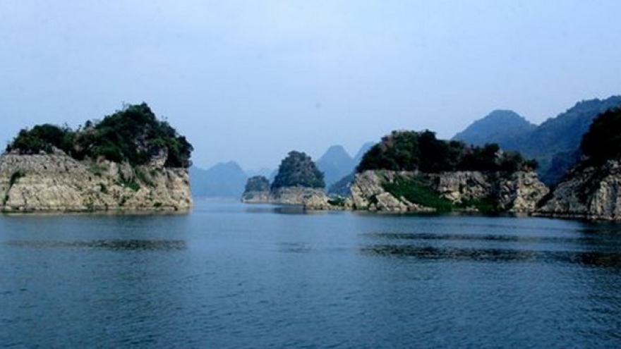 Hoa Binh seeks to promote tourism development in upland areas