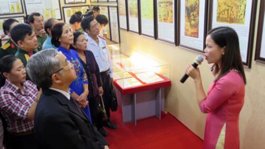 Kon Tum hosts exhibition on Vietnam's marine sovereignty 