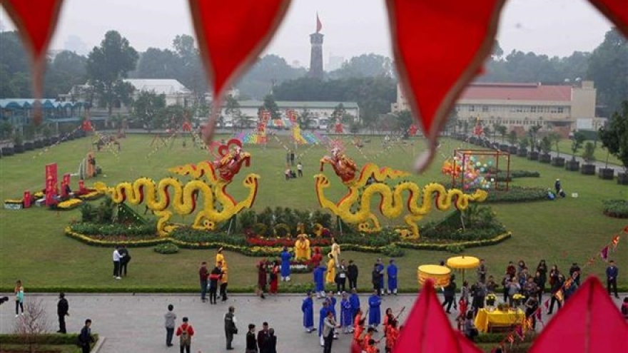 Traditional Tet rituals re-enacted at Thang Long relic site