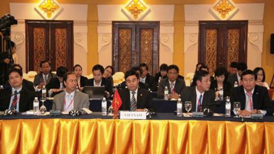 
        Vietnam attends EWEC development conference
                              