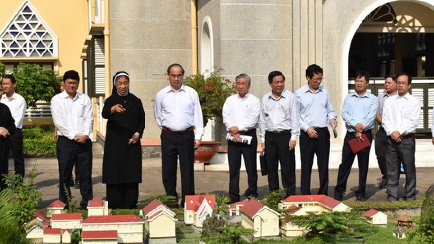 HCM City leader pays pre-Tet visit to Holy Cross Lovers